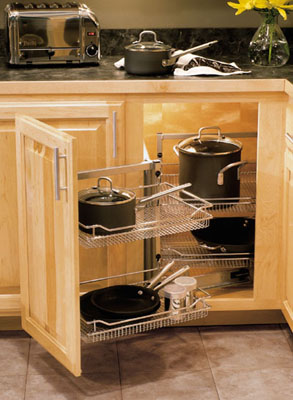 Blind corner pull out Blind corner pull out